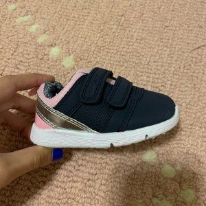 Carters walking tennis shoe